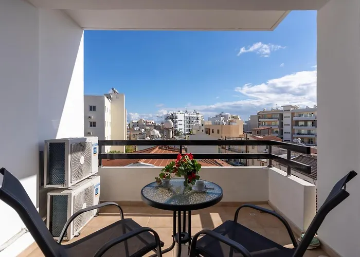 Polyn 1- Bedroom Apartment In Larnaca