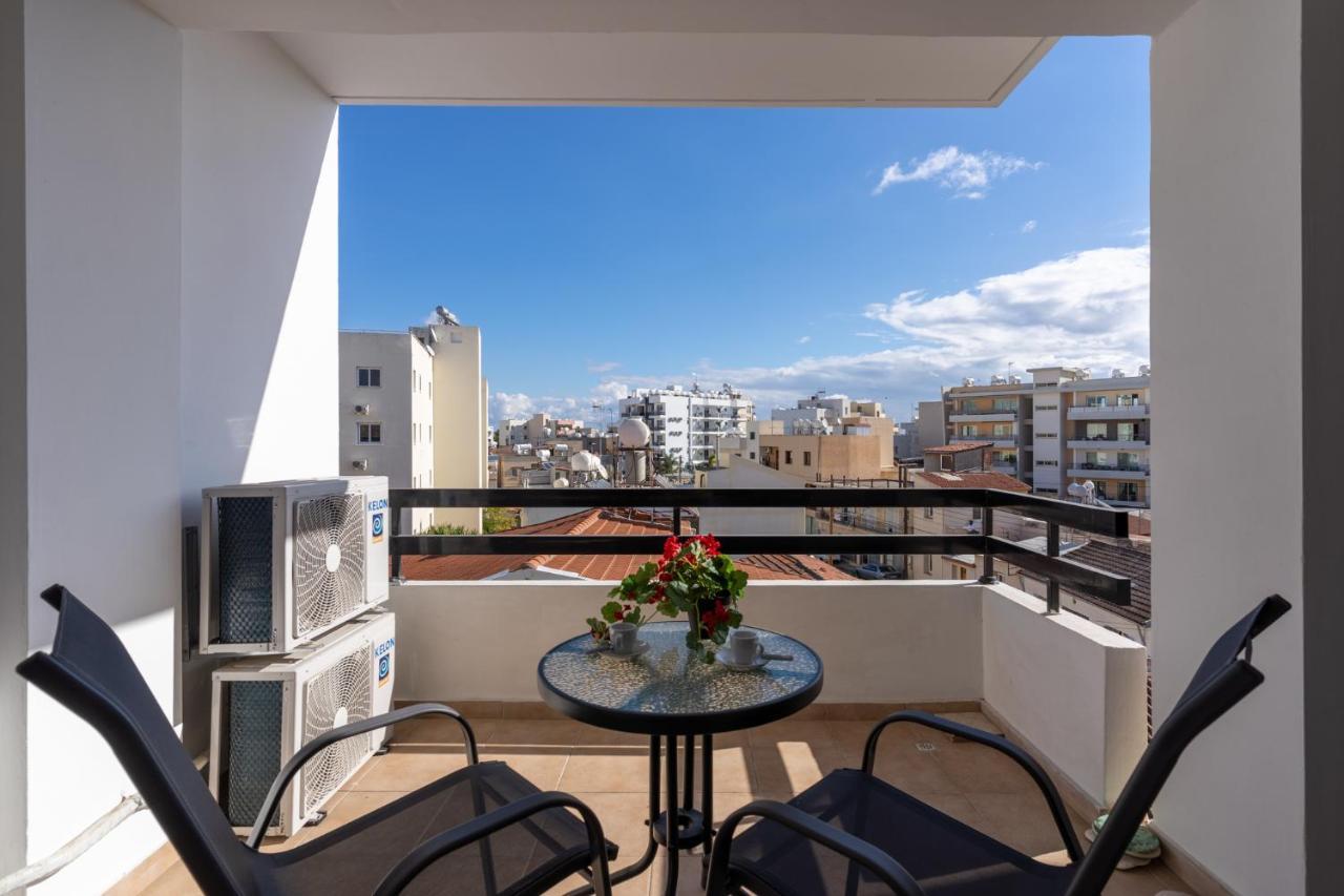Polyn 1- Bedroom In Appartement Larnaca